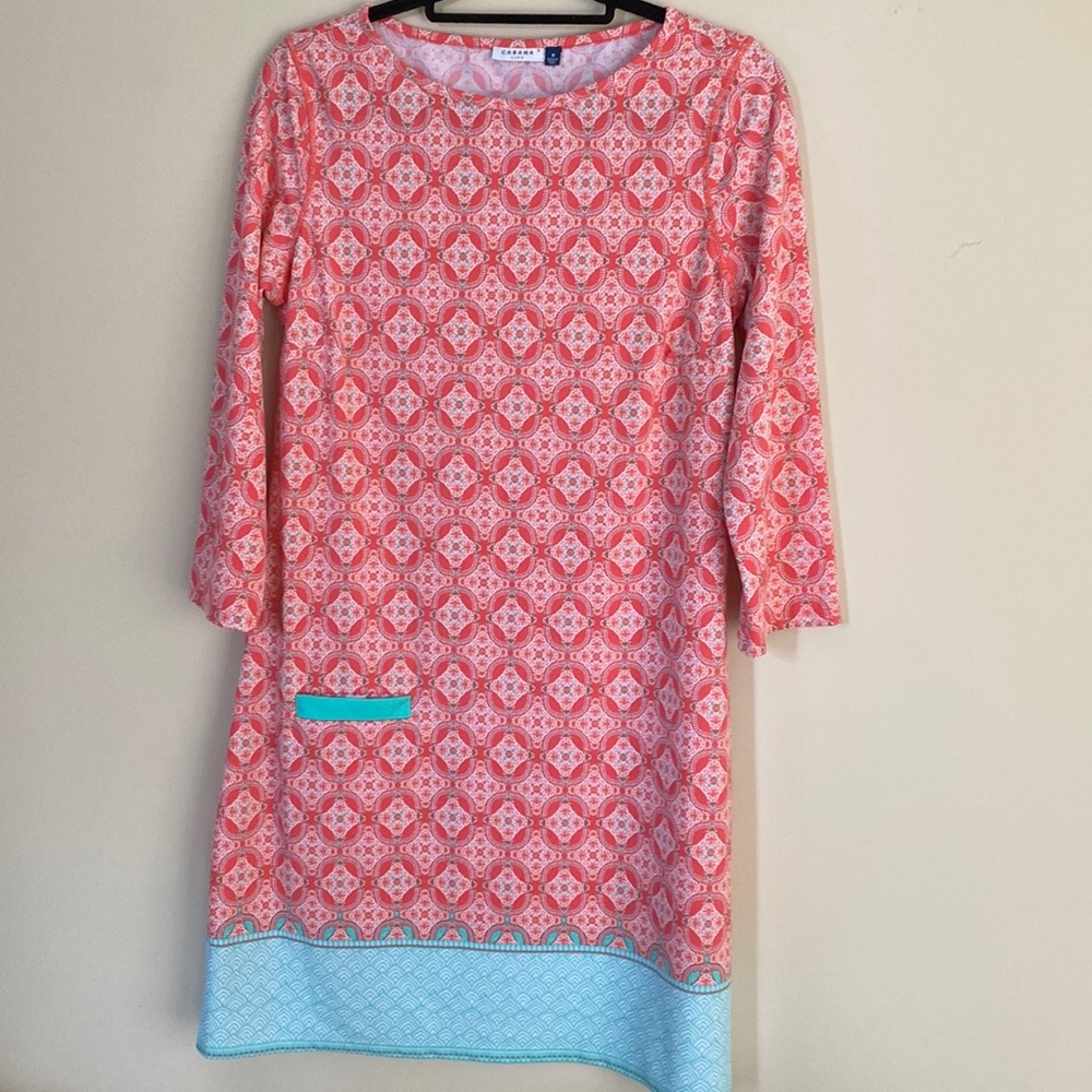 Cabana Life geo design in coral with aqua border print 3/4 sleeve Med pristine
